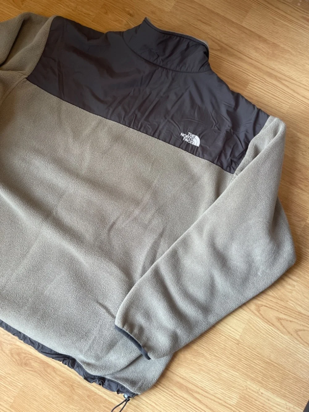 The North Face Men’s Gray & Beige Colorblock Fleece Jacket Size XXL